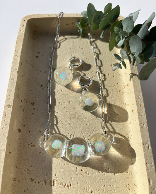 Opal Spheres · Collier