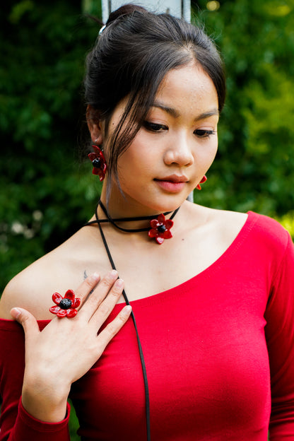 Scarlet Whisper · Ohrringe