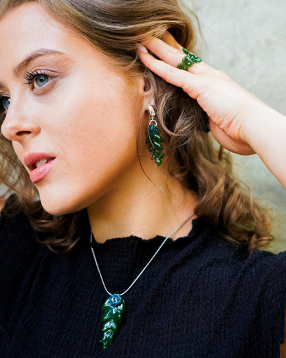 Grünes Blatt · Halskette