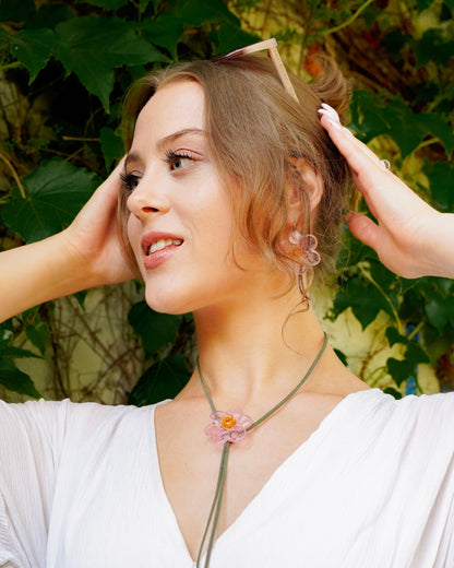 Rosy Nectar · Choker