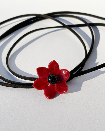 Scarlet Whisper · Choker