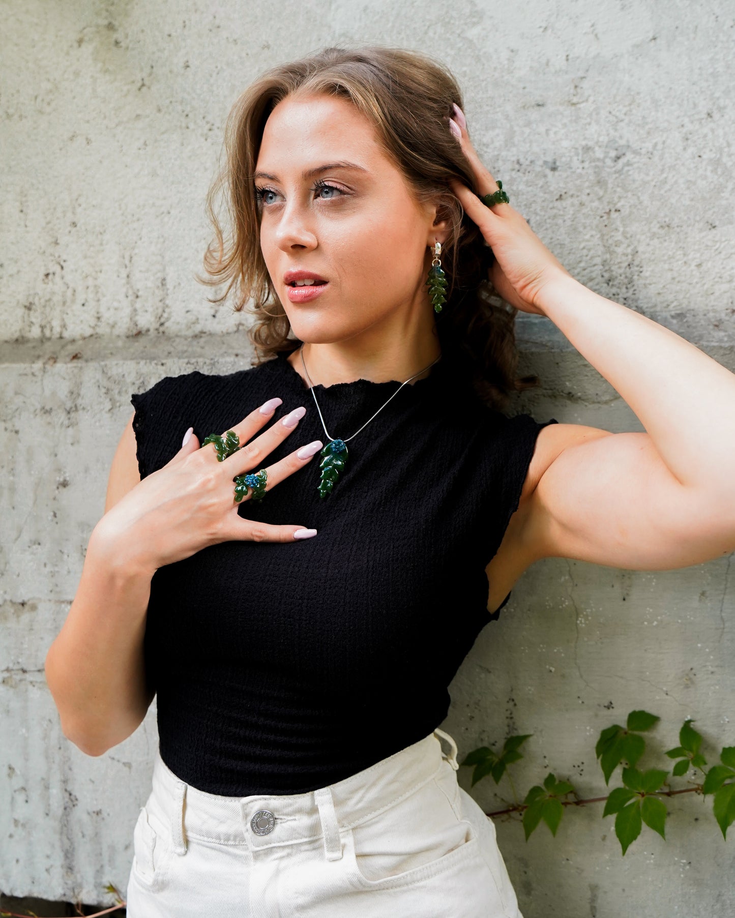 Grünes Blatt · Halskette