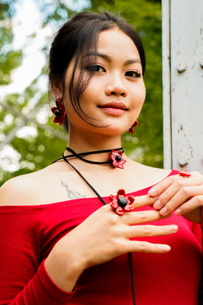 Scarlet Whisper · Ohrringe