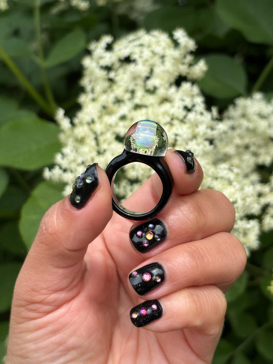 Noir Opal Spherical Dome · Glasring